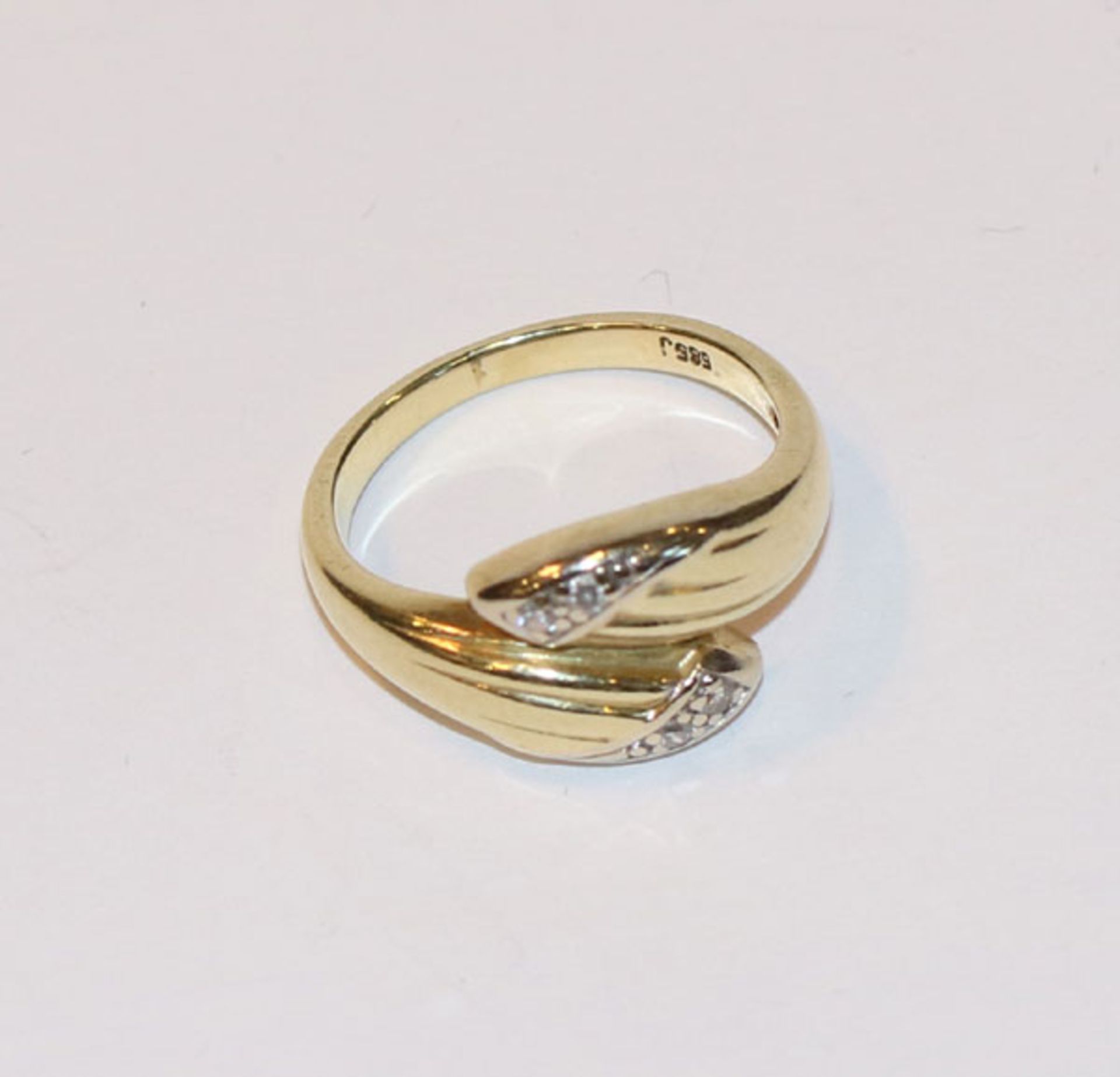 14 k Gelbgold Ring mit 4 Diamanten, Gr. 45, 2,8 gr.