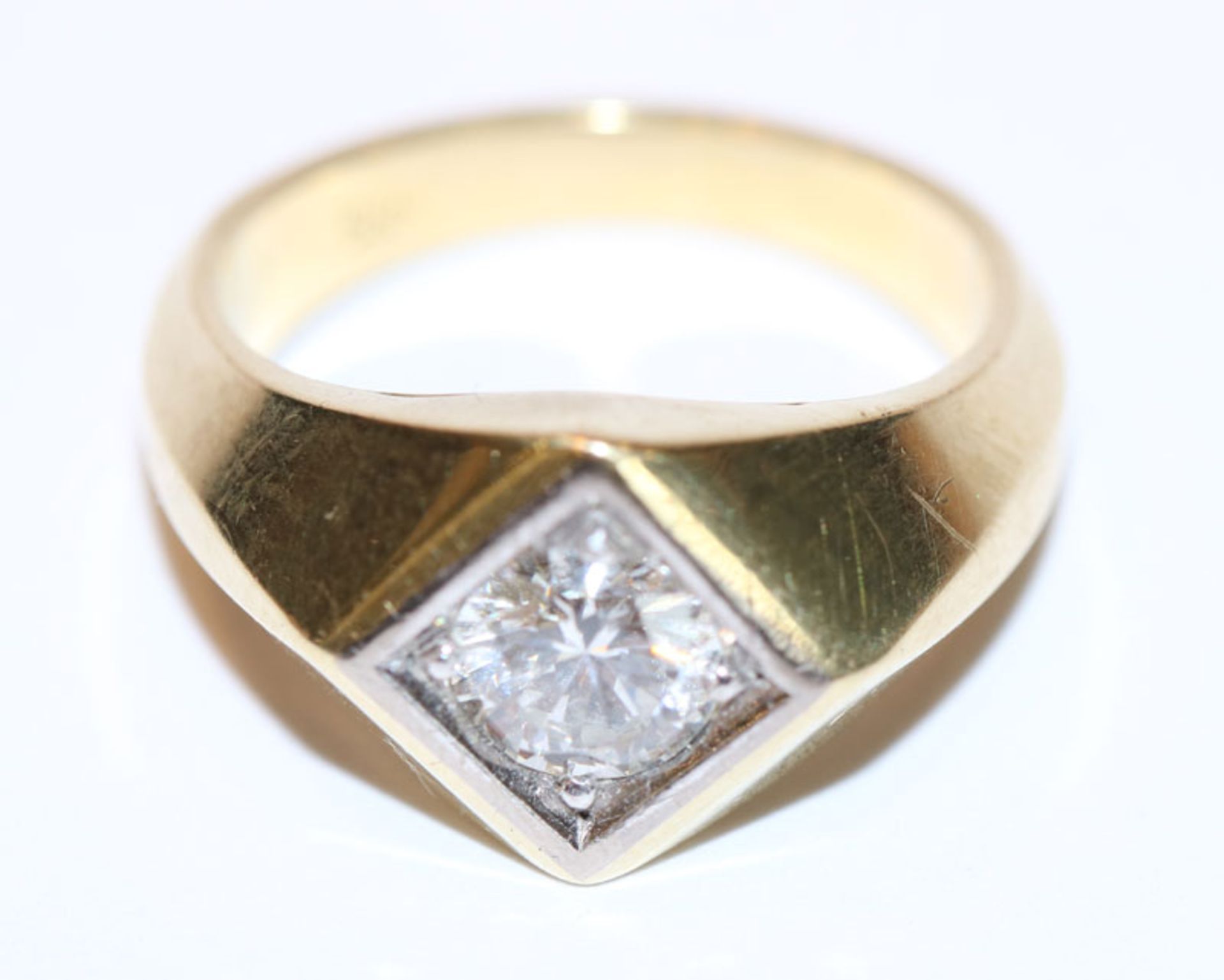 14 k Gelbgold Ring mit ca. 0,96 ct. Diamant, weiß vsi ?, in Weißgold gefaßt, Gr. 58