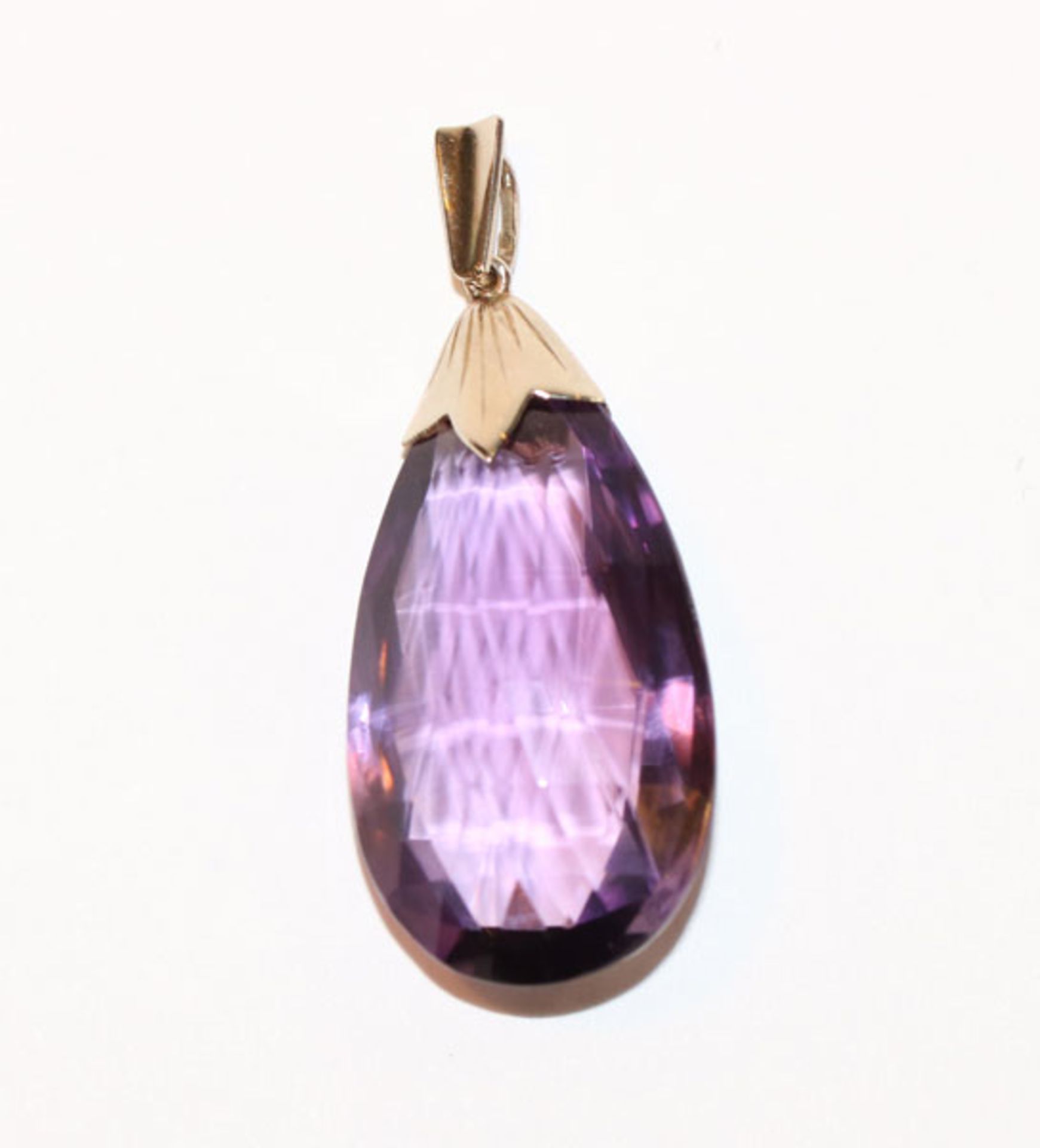 14 k Weißgold Anhänger mit geschliffenem Amethysten in Tropfenform, L 4,5 cm