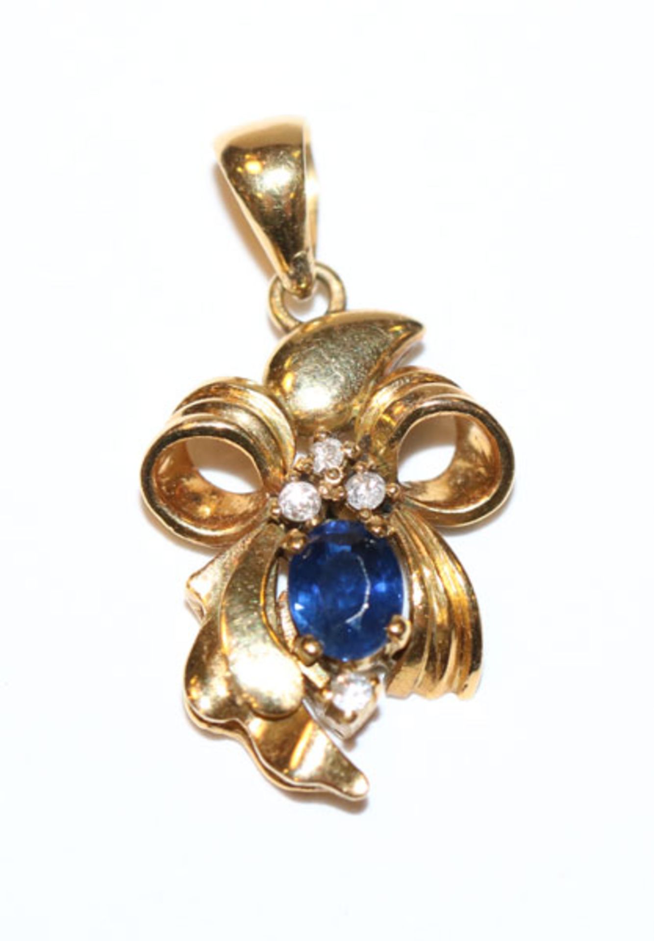 18 k Gelbgold (geprüft) mit Safir und 4 Diamanten, 2,6 gr., L 2,5 cm