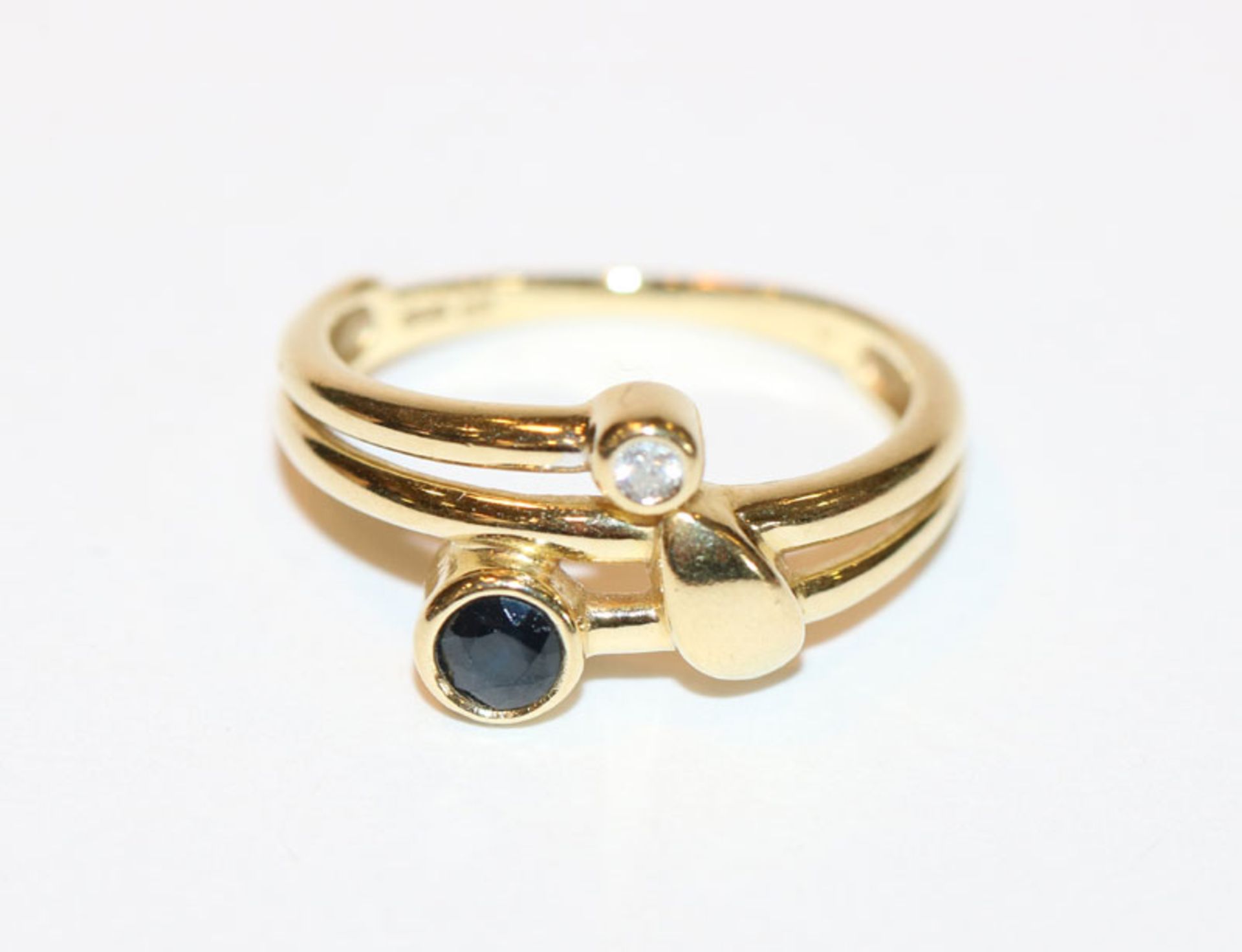 14 k Gelbgold Ring mit Diamant und Safir, Gr. 54