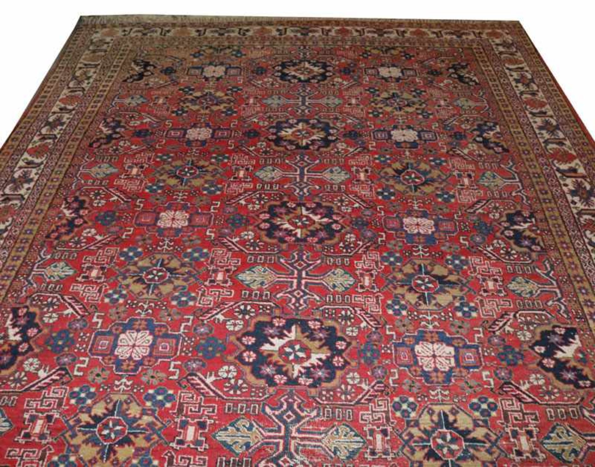 Teppich, Wiss, rot/blau/bunt, 324 cm x 244 cm, teils abgetreten, Gebrauchsspuren