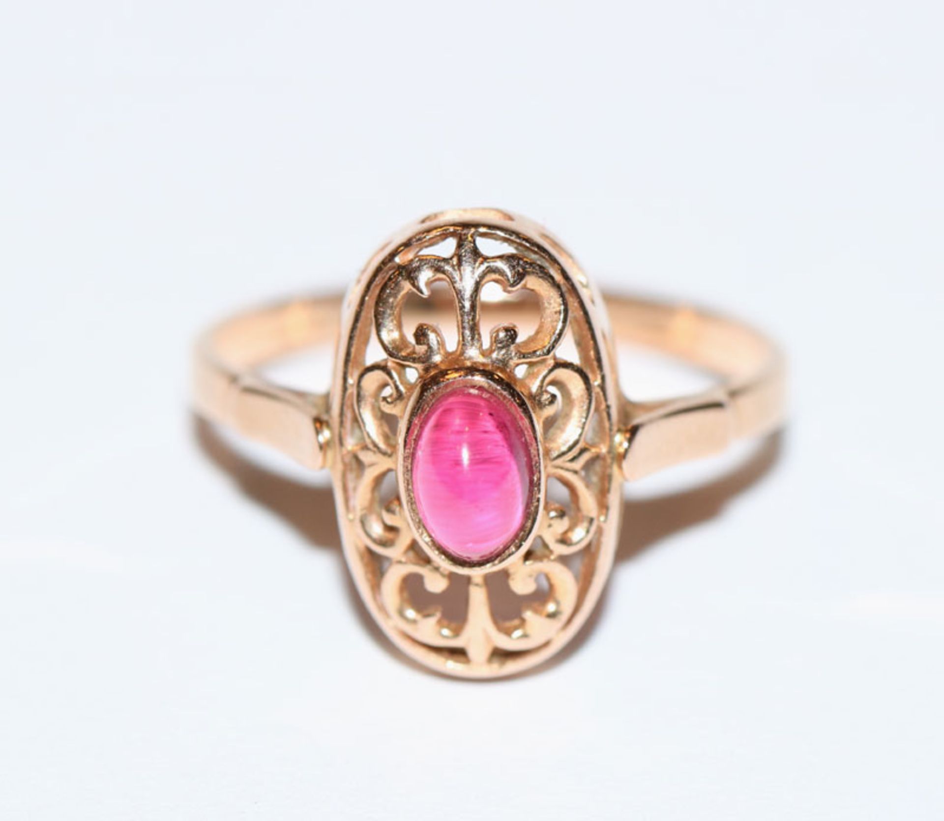 14 k Roségold Ring mit rotem Farbstein, Gr. 53