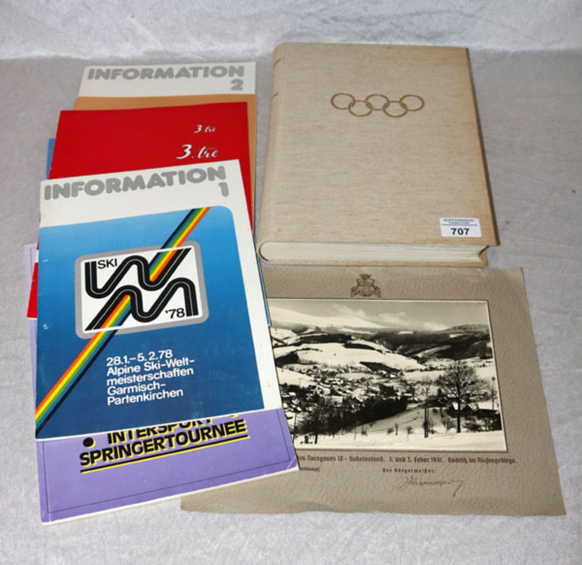 Buch 'Die Olympischen Spiele 1952 Oslo und Helsinki', diverse Hefte u. a. 40 Jahre Intersport