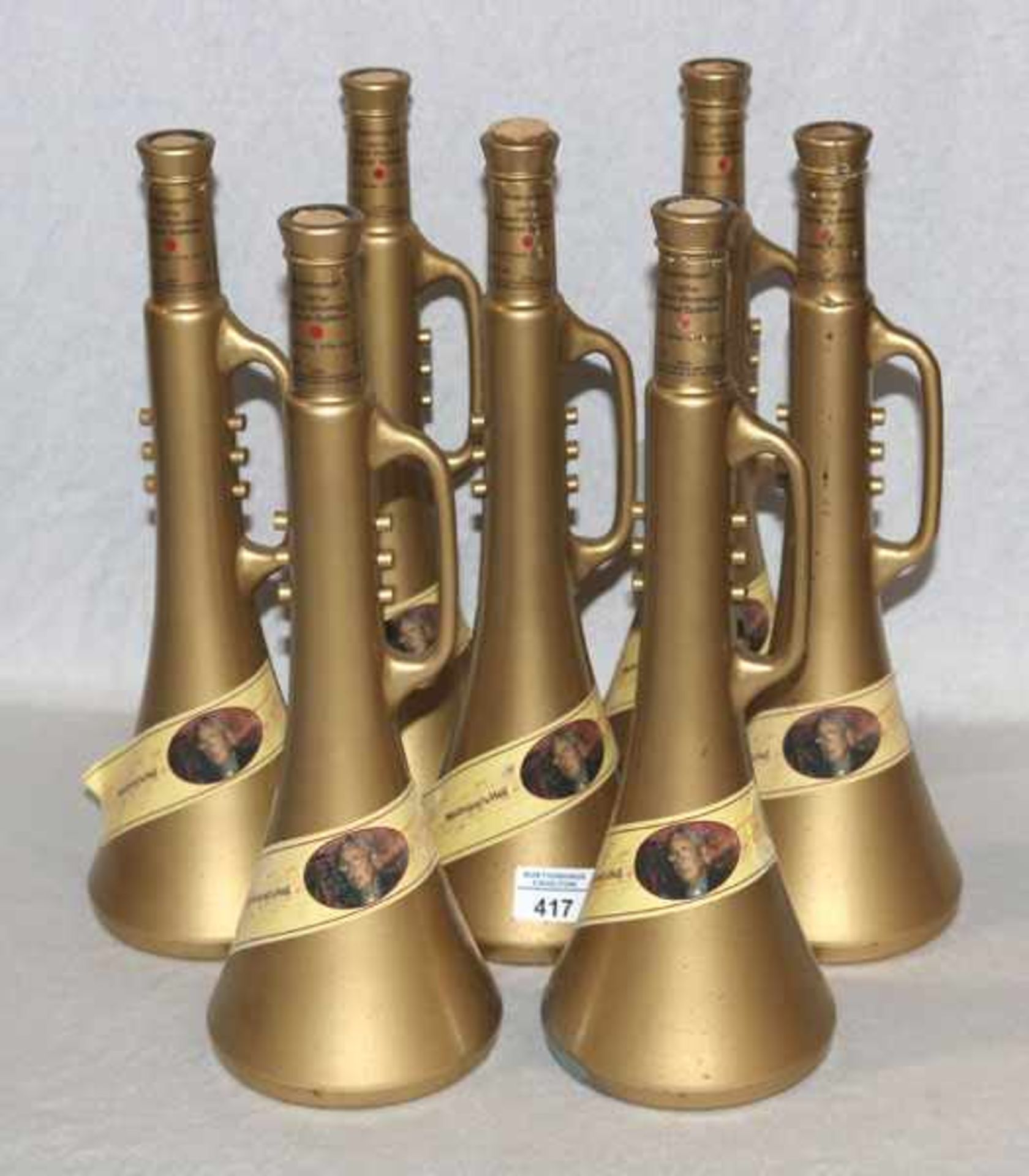 7 Weinflaschen in Form einer Trompete, Rheinhessen 1997er Silvaner Spätlese, H38 cm, D 13 cm, Korken