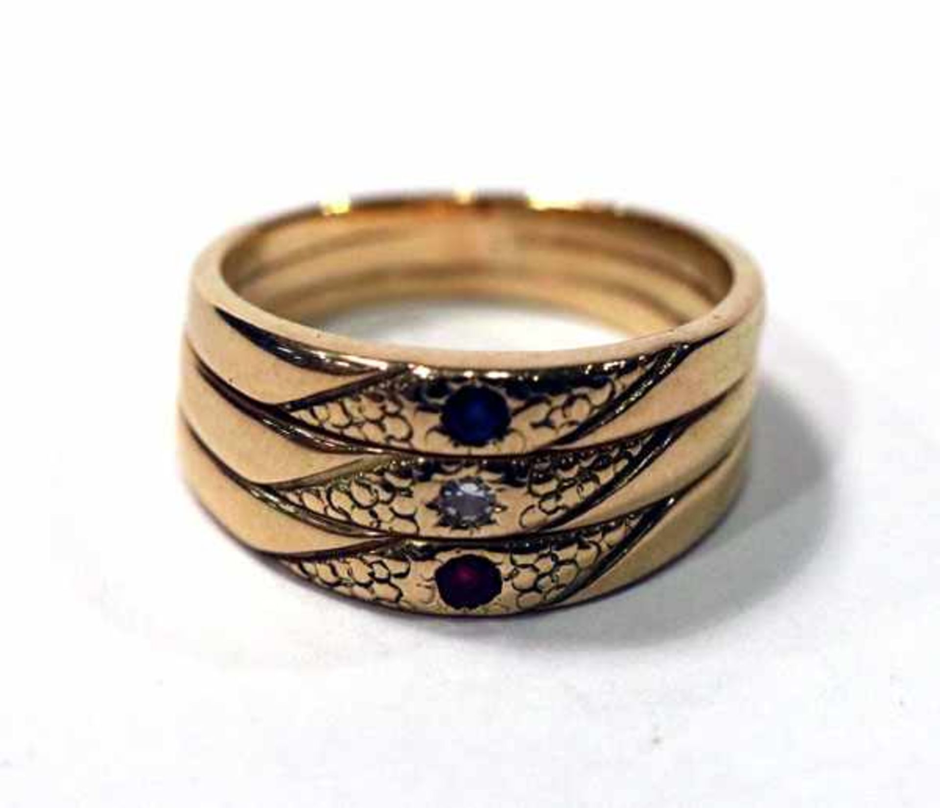 14 k Gelbgold Ring mit Diamant, Safir und Rubin, 6,4 gr., Gr. 51