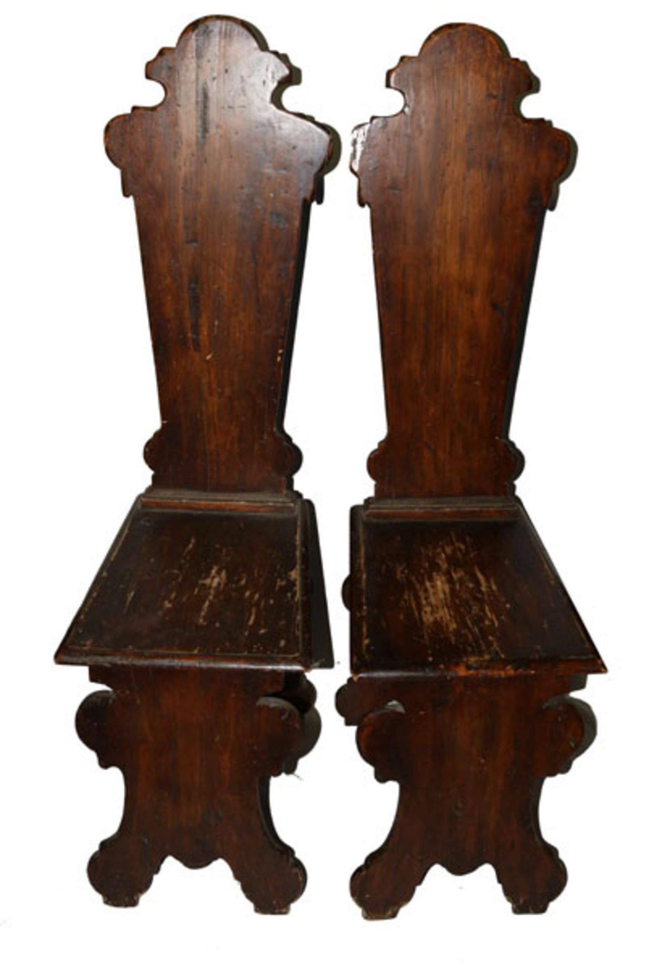 Paar Brettstühle in gerader Form, gebeizt, starke Gebrauchsspuren, beschädigt, H 117 cm, B 33 cm,