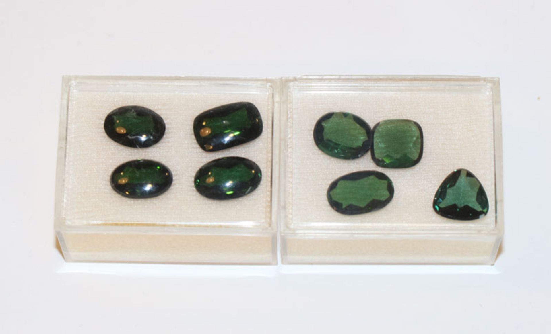 4 lose Turmaline, oval, zus, 20,26 ct., und 4 Turmaline, zus. 14,44 ct.