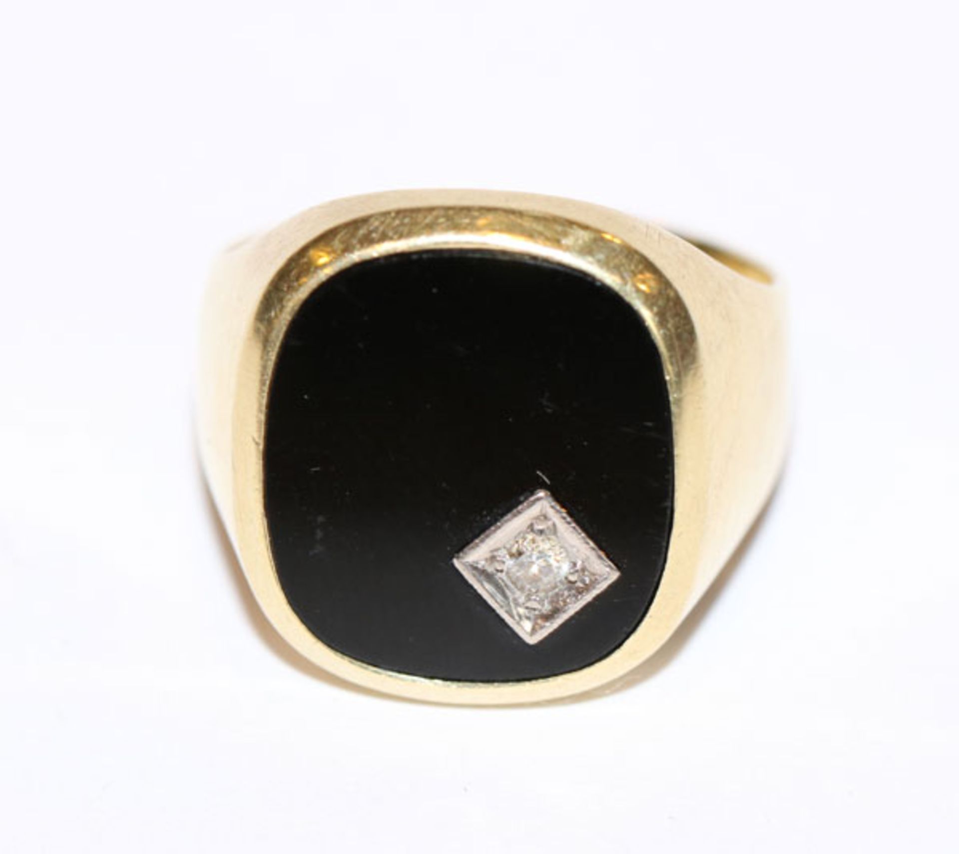 14 k Gelbgold Herrenring mit Onyx und in Weißgold gefaßten Diamanten, Gr. 64, 8,3 gr.