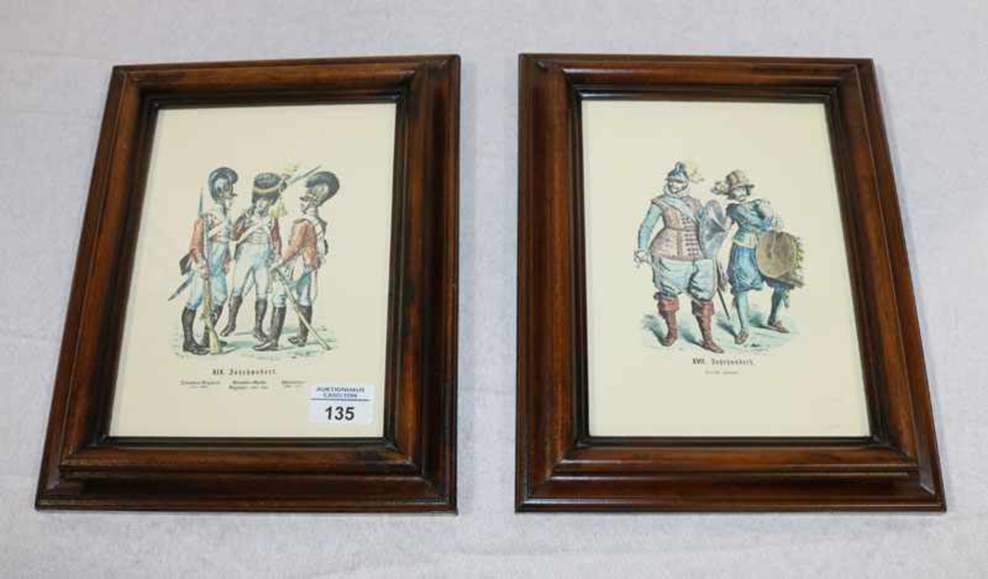 2 Drucke 'Soldaten-Darstellungen', unter Glas gerahmt, incl. Rahmen 31 cm x 25 cm