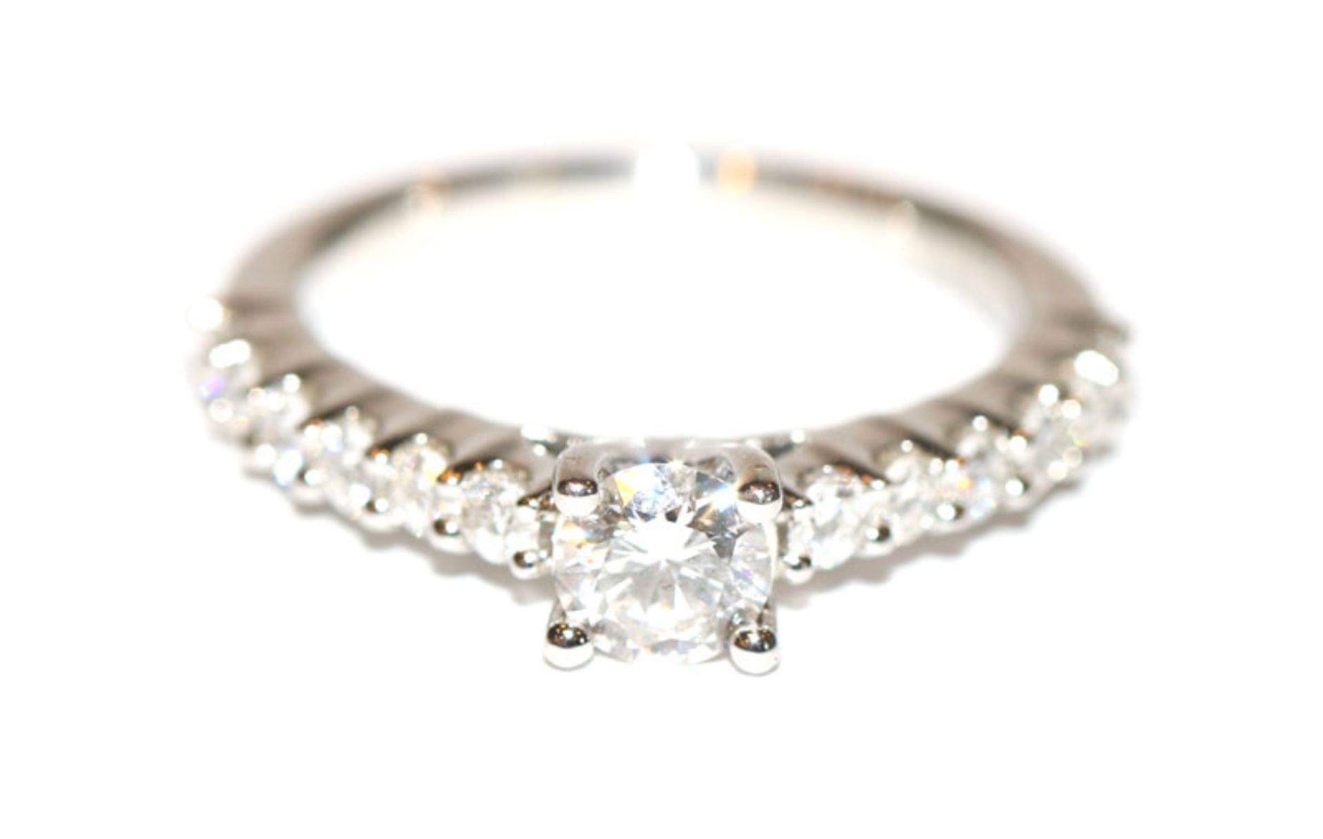 Diamant Ring, 950 Platin mit 13 Diamanten, zus. 0,35 ct. tw, Gr. 48, sehr schöne klassische