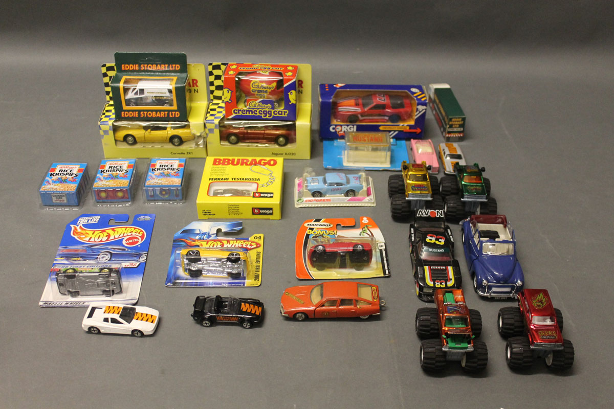A box of miscellaneous boxed & unboxed promotional die cast model vehicles including Hot Wheels,