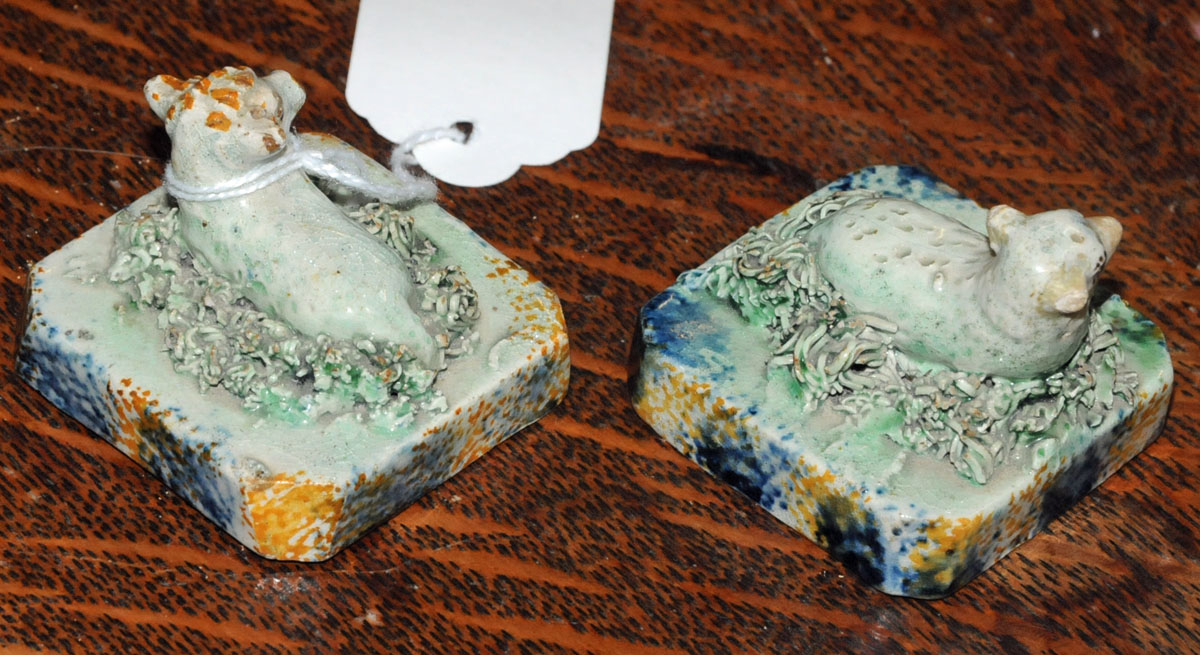 A pair of early 19th century Pearlware recumbent lambs, each bearing "Jonathan Horne" label to base. - Image 3 of 5