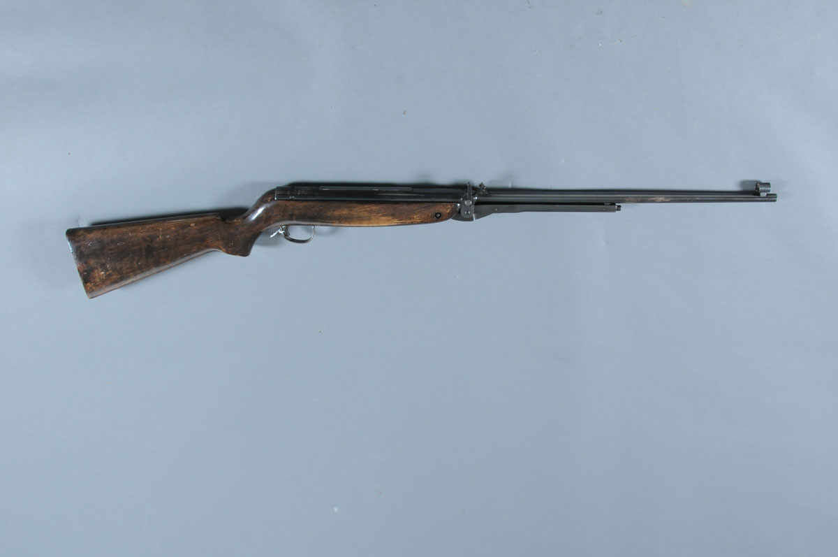 The Webley Mark 3 .22 underlever air rifle, circa 1961. Serial No. F148. - Image 2 of 2