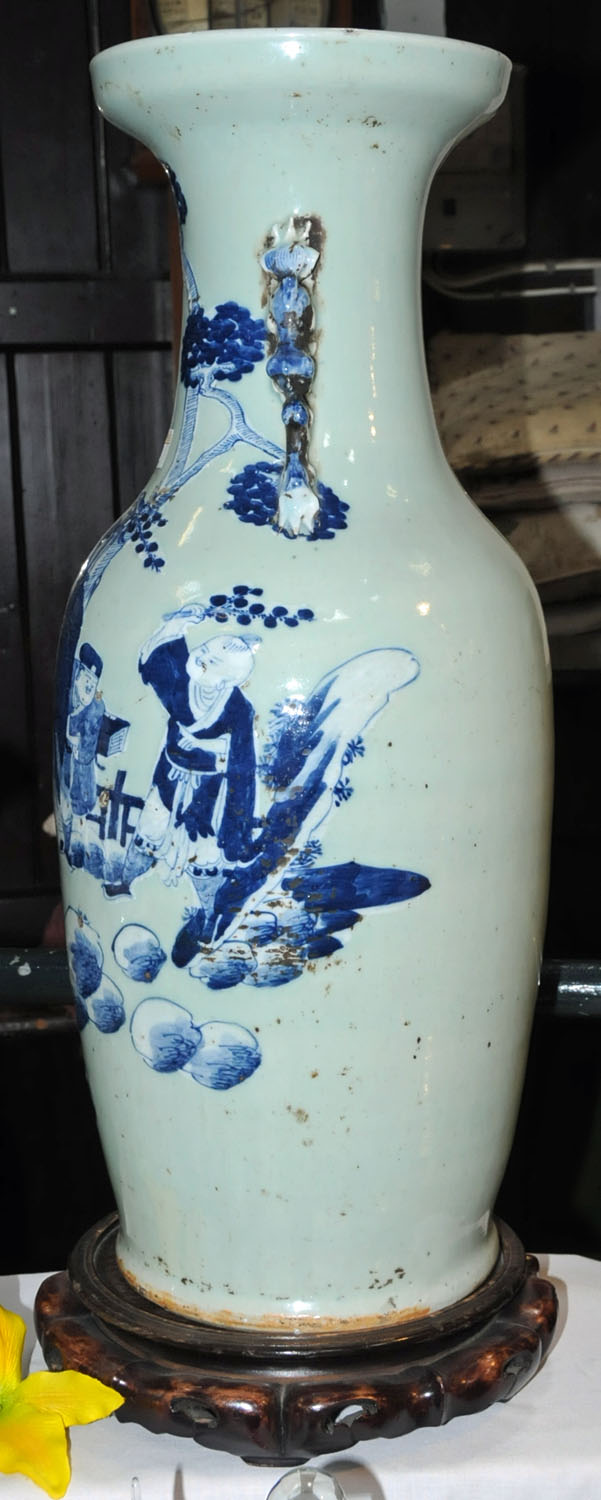 A 19th century Chinese export blue and white vase, - Image 3 of 10