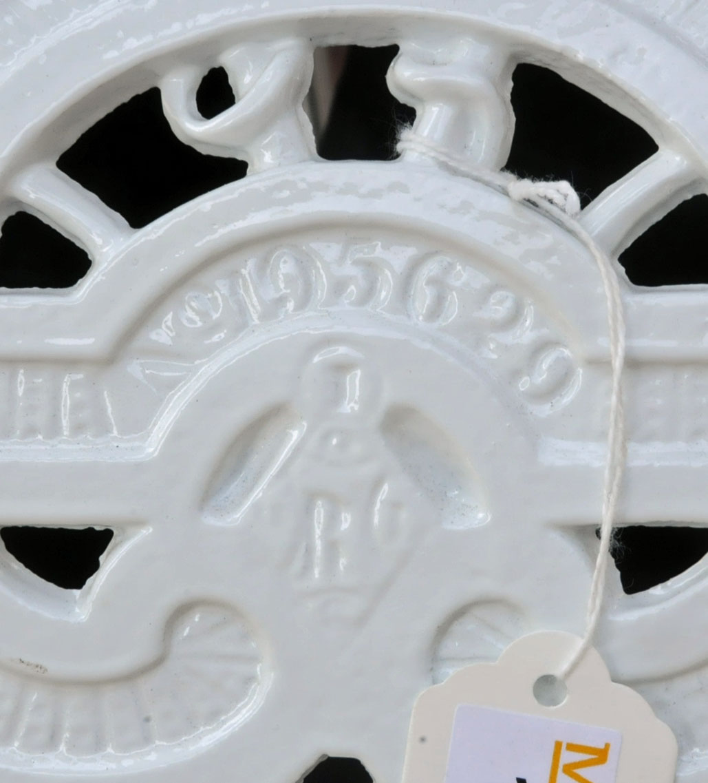 A Victorian Coalbrookdale Nasturtium pattern cast iron bench, marked "CBDALE Co, No. - Image 13 of 21