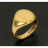 An 18 ct gold signet ring, uninscribed, size Q, 13.4 grams.