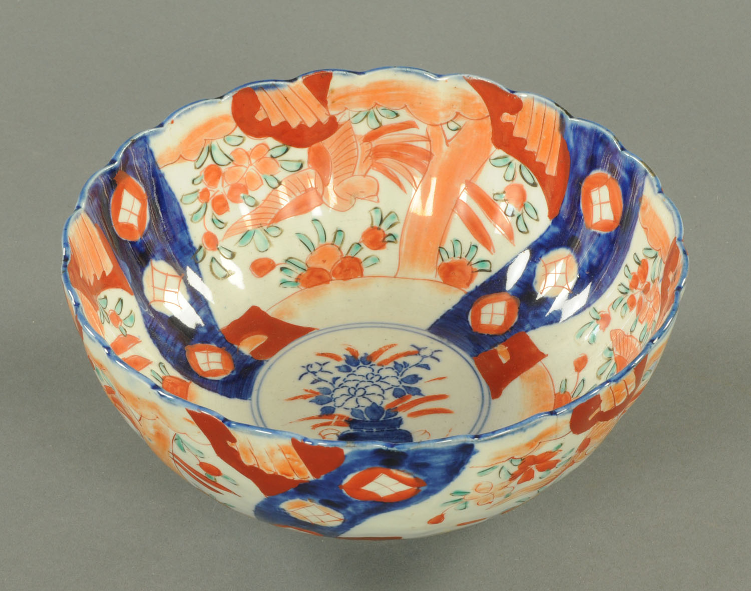 A 19th century Imari bowl. Diameter 24.5 cm.