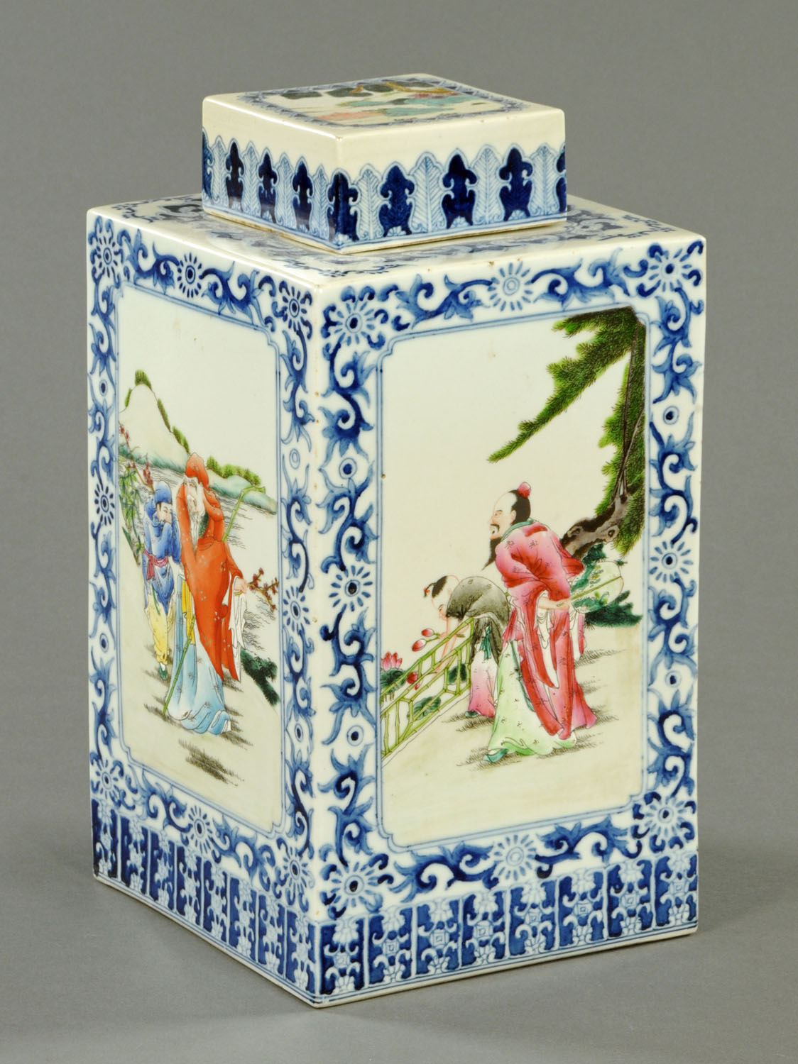 A 19th century Chinese tea caddy, square, with six character mark to base Xianfeng circa 1851-1861.