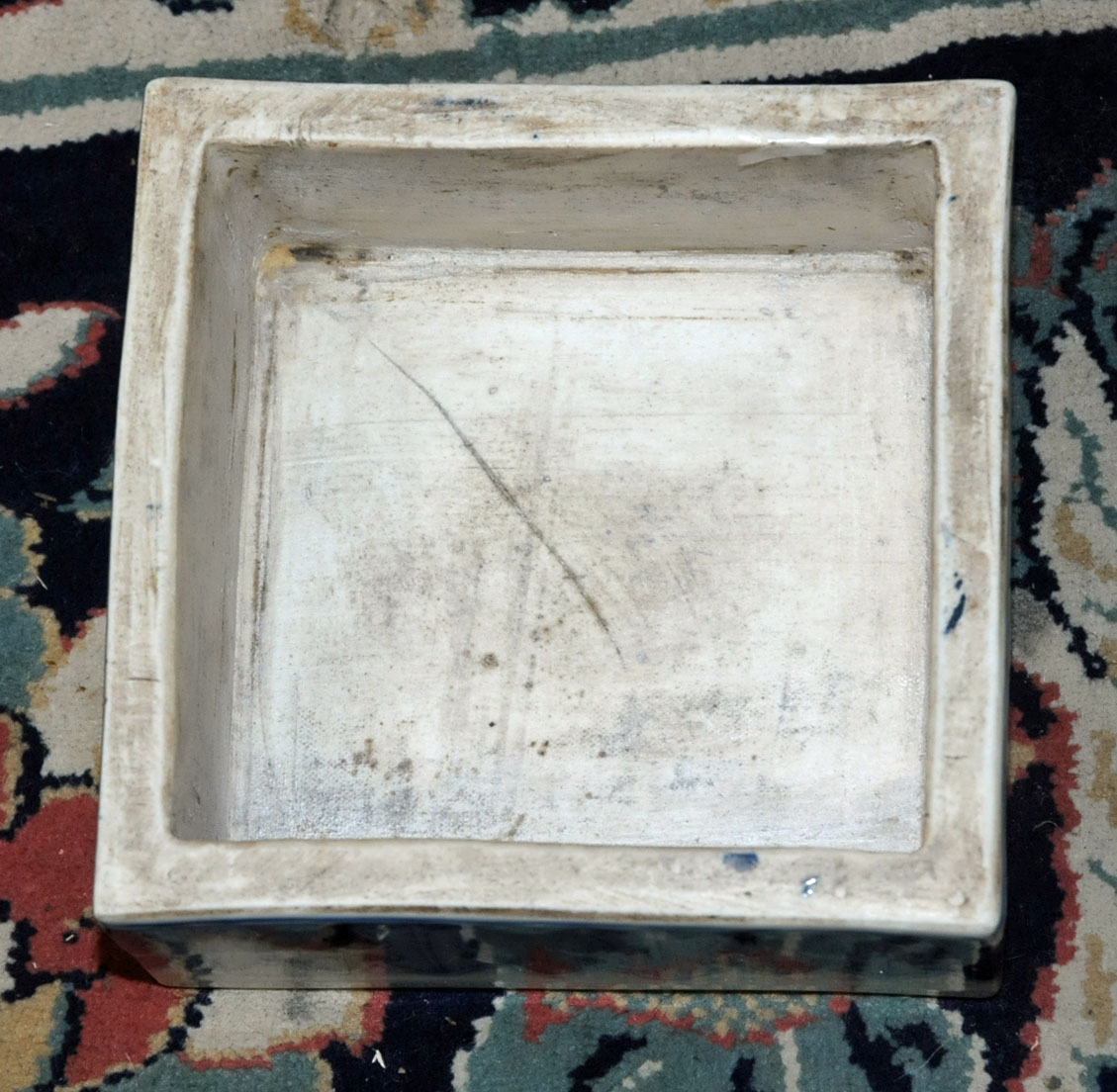 A 19th century Chinese tea caddy, square, with six character mark to base Xianfeng circa 1851-1861. - Image 7 of 9