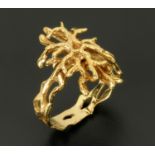 A 9 ct gold ring, branch form, size S/T, 7.8 grams (see illustration).