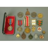 A quantity of assorted Rifle Club and other medals,