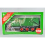 Siku 1/32 Three Axle Tipping Trailer. M in Box.