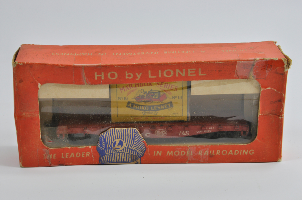 Matchbox Regular Wheels 18b Caterpillar Bulldozer comes complete with No.0807-1 HO by Lionel in