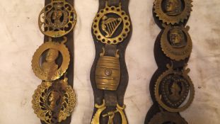 A large collection of approx 25 martingales and 160 horse brasses various to include a lead