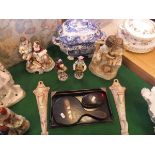 A Copeland Spode's Italian blue and white transfer decorated tureen and cover,