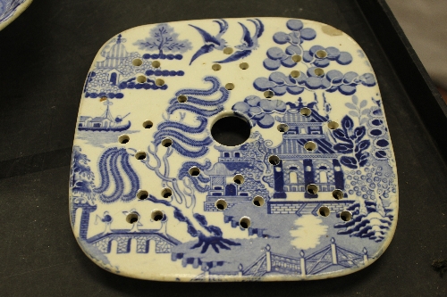 A Mason's ironstone Willow pattern slop pail, - Image 33 of 46