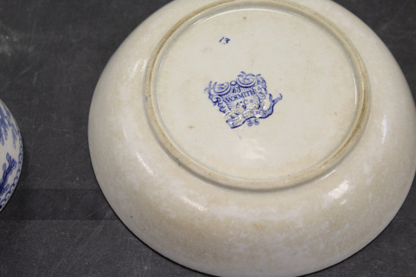 A Mason's ironstone Willow pattern slop pail, - Image 16 of 46