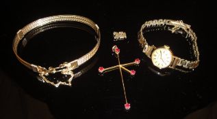 A 9 carat gold Accurist ladies wrist watch,