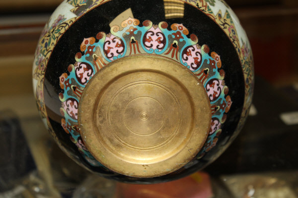 A Chinese cloisonne onion shaped vase CONDITION REPORTS Has a large dent and - Image 13 of 13