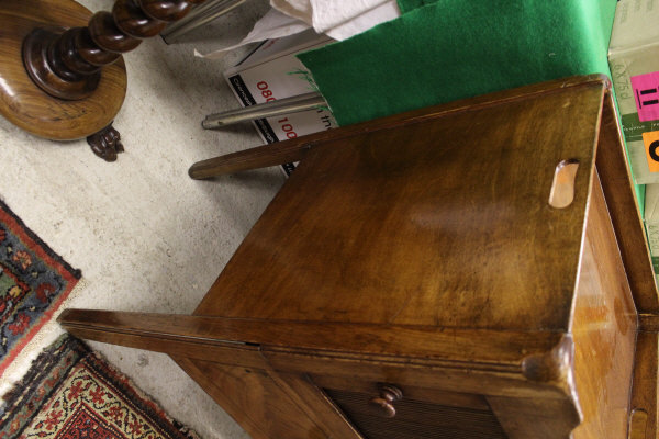 A George III mahogany tray top night table, - Image 6 of 7