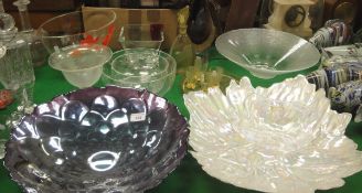 Various Studio glass ware to include two Villeroy & Bosh graduated glass bowls,
