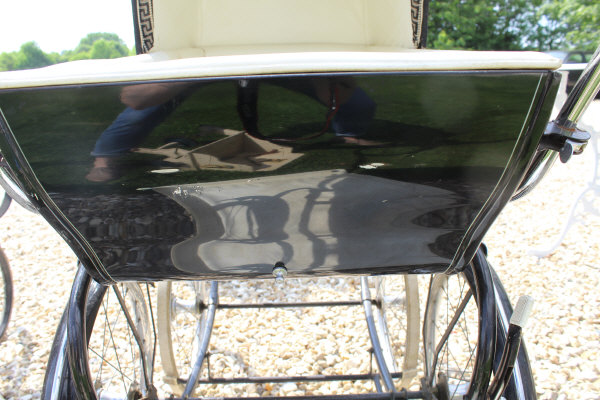 A 1961 Silver Cross York model pram together with a painted childs high seat CONDITION - Image 2 of 19