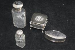 A late Victorian silver oval snuff box with engraved top and base (by Minshull and Latimer,