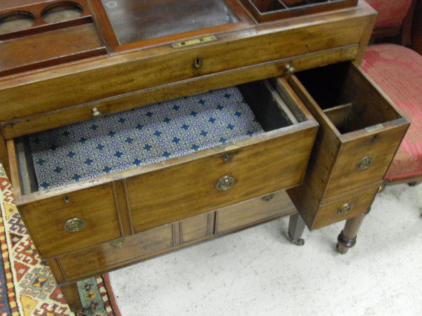 A 19th Century mahogany Rudd style dressing table, - Image 16 of 22