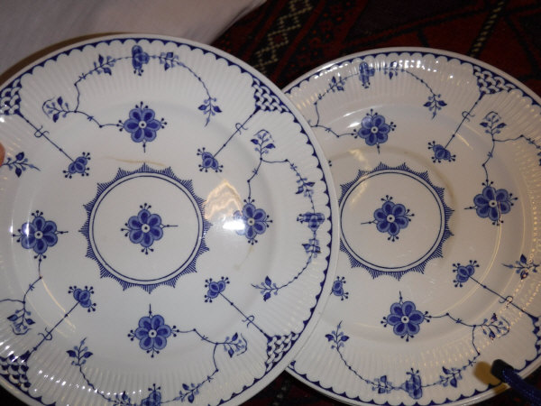 A collection of "Denmark" pattern blue and white dinner wares, - Image 11 of 11