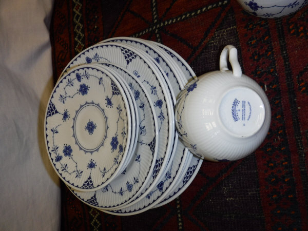 A collection of "Denmark" pattern blue and white dinner wares, - Image 8 of 11