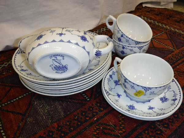 A collection of "Denmark" pattern blue and white dinner wares, - Image 10 of 11