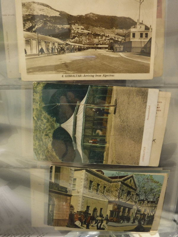 A box of assorted postcard albums containing various topographical photos of various ages to - Bild 3 aus 5