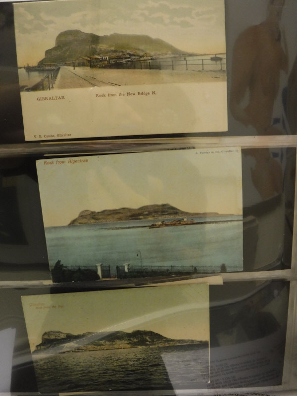 A box of assorted postcard albums containing various topographical photos of various ages to - Bild 2 aus 5