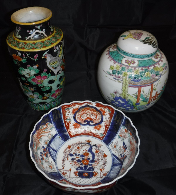 A collection of Oriental wares to include various Imari pallette plates,