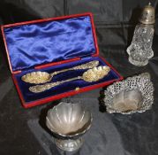 A pair of cased late Victorian silver berry spoons by Levi & Salaman (Birmingham 1897),