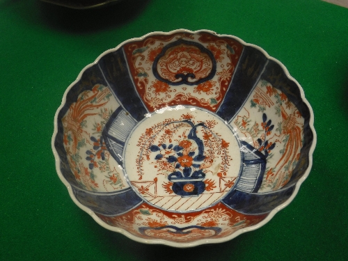 A collection of Oriental wares to include various Imari pallette plates, - Image 26 of 51