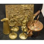 A box of assorted brass and copper ware to include a jardiniere, trivet, coal shovel, copper kettle,