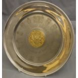 A cased mid 20th Century commemorative silver plate inscribed "The Queen's Silver Jubilee 1952-1977,