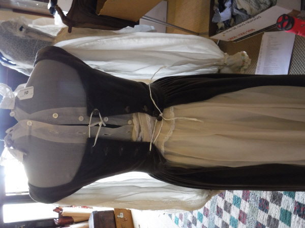 A circa 1972 Gina Fratini wedding dress, - Image 14 of 15